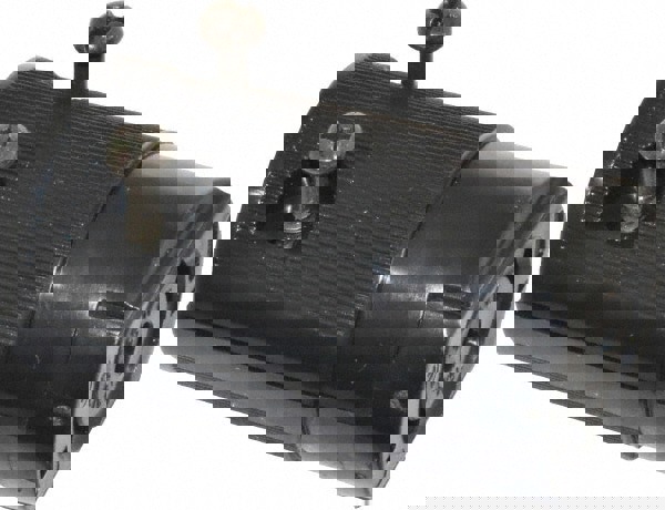 Locking Inlet: Connector, Industrial, ML-3R, 125 & 250V, Black